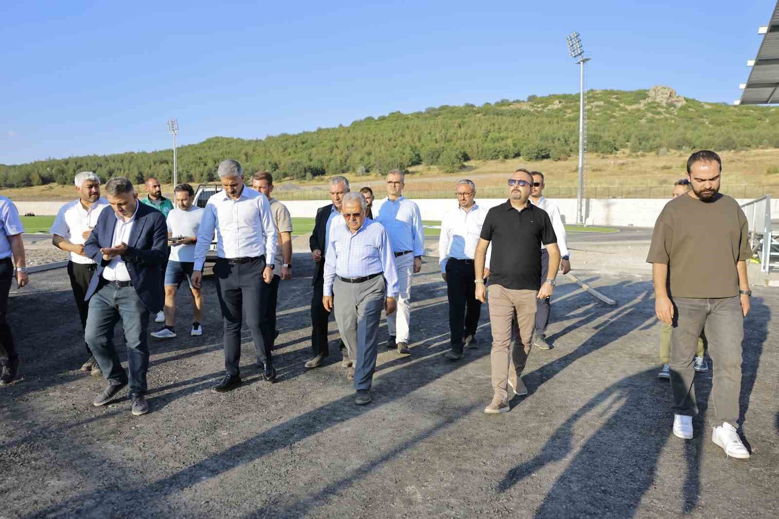 Başkan Büyükkılıç, Yüksek İrtifa’da ulusal basından gazeteci ve yazarlarla bir araya geldi