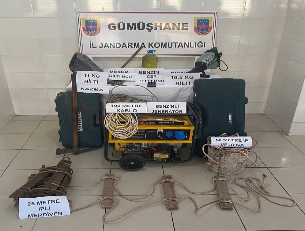 Gümüşhane’de izinsiz kazı yapan 3 kişi yakalandı