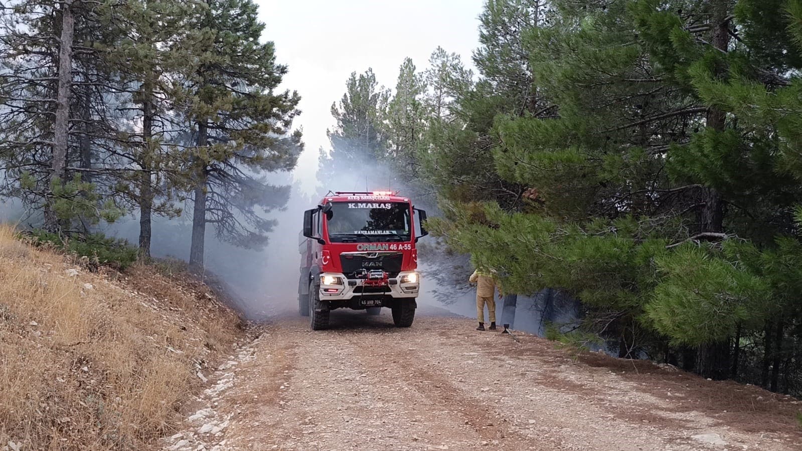 Kahramanmaraş Ahır Dağı’ndaki orman yangınına müdahale sürüyor