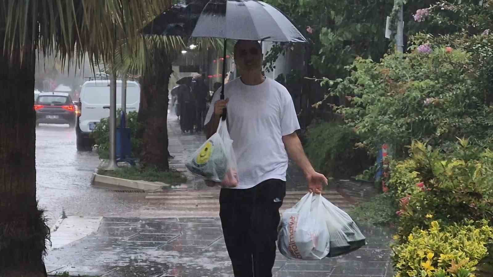 Bartın’da sağanak hayatı olumsuz etkiledi