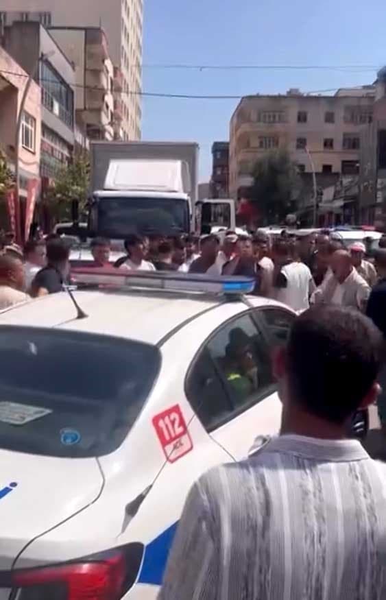 Kurtalan’da trafik uygulaması sırasında gerginlik