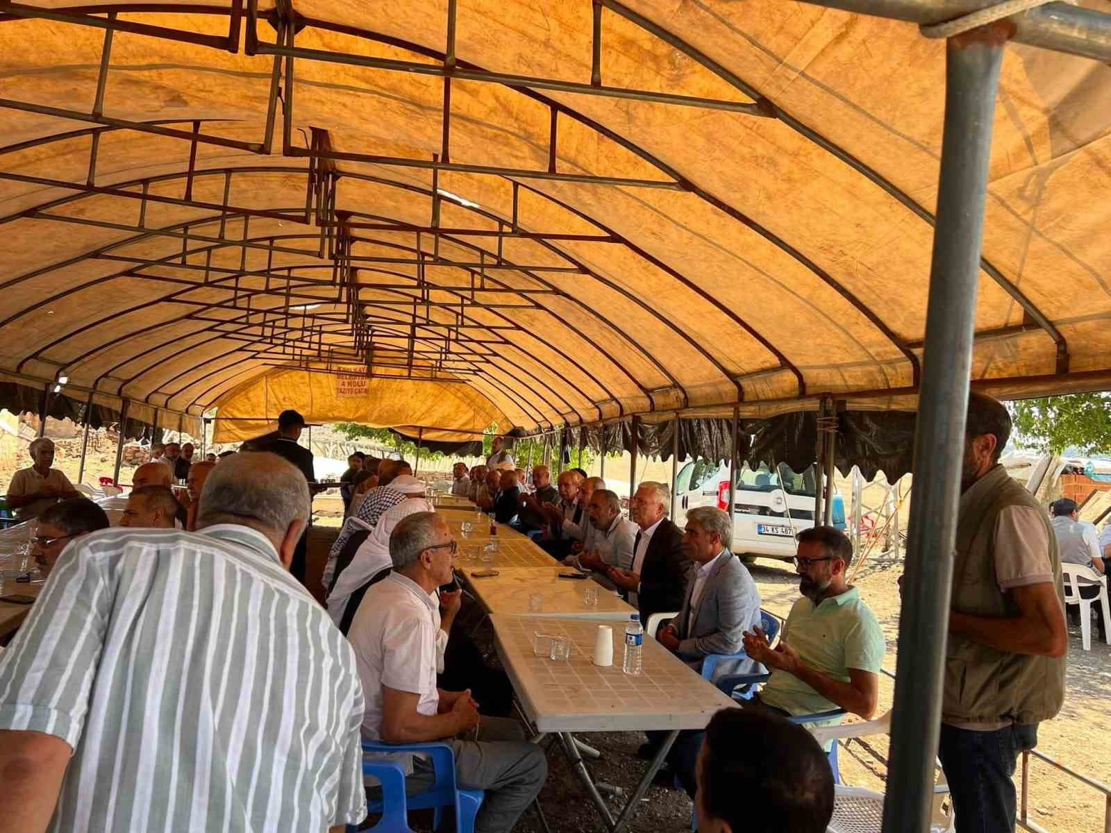 Başkan Karamehmetoğlu, taziye ziyaretlerinde bulundu