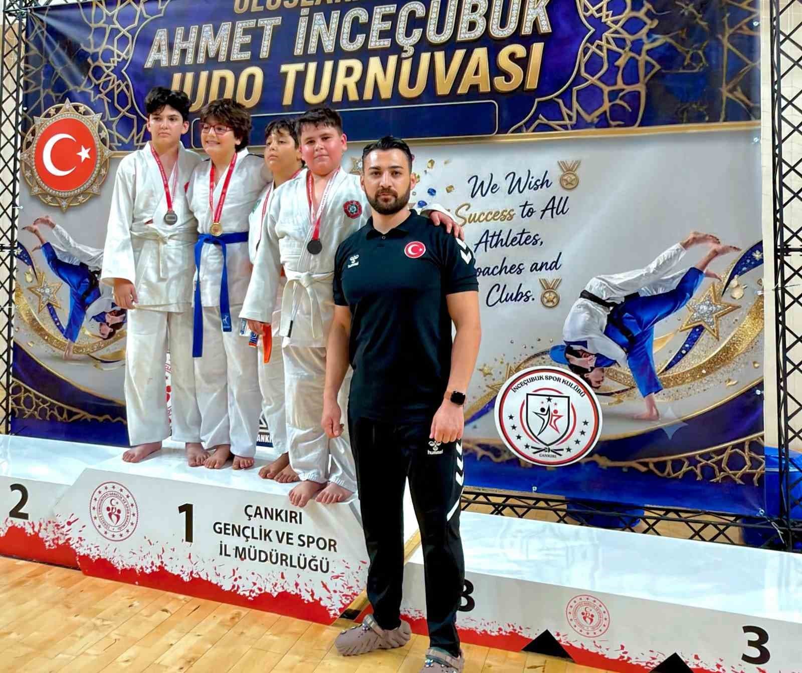 Niğdeli judocular Çankırı’dan 5 madalya ile döndü