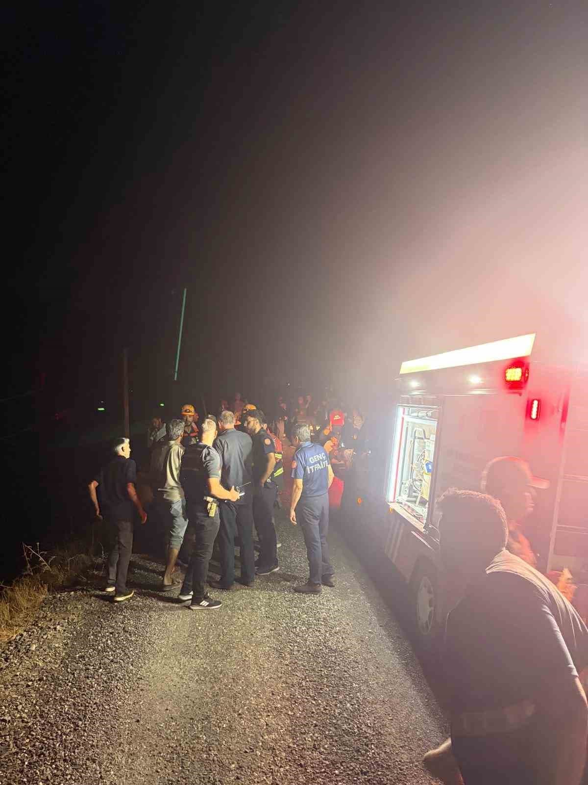 Bingöl’de düğün dönüşü araç uçuruma yuvarlandı: 4 ölü, 5 yaralı
