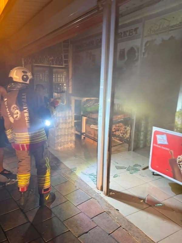 Reyhanlı’da markette çıkan yangın kontrol altına alındı
