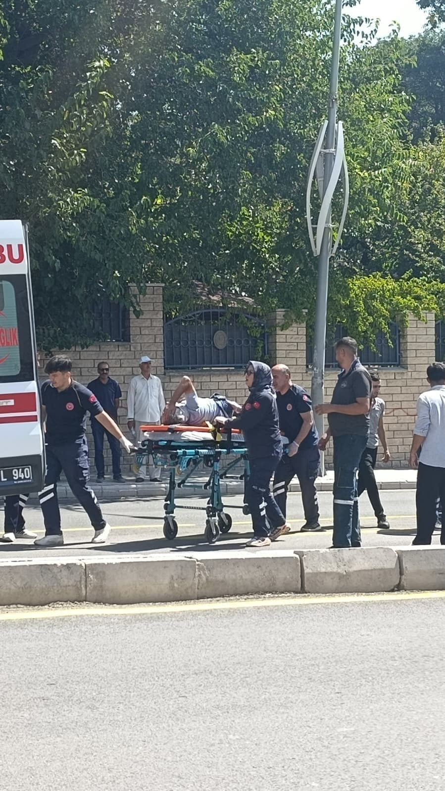 Elazığ’da otomobilin çarptığı şahıs yaralandı