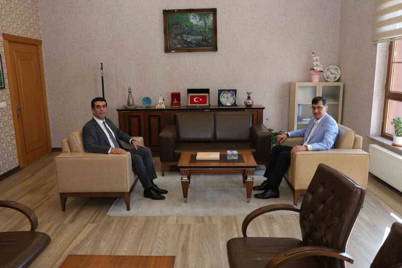 Kütahya Belediye Başkanı Kahveci’den Vali Yardımcılarına ziyaret
