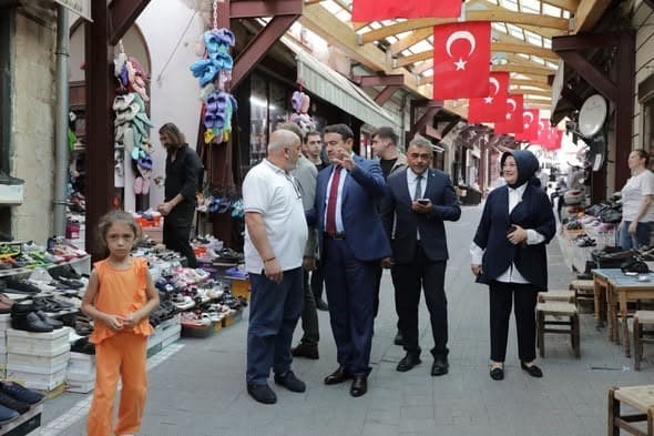 Kütahya Saman Pazarı’nda Sokak Sağlıklaştırma Projesi için inceleme