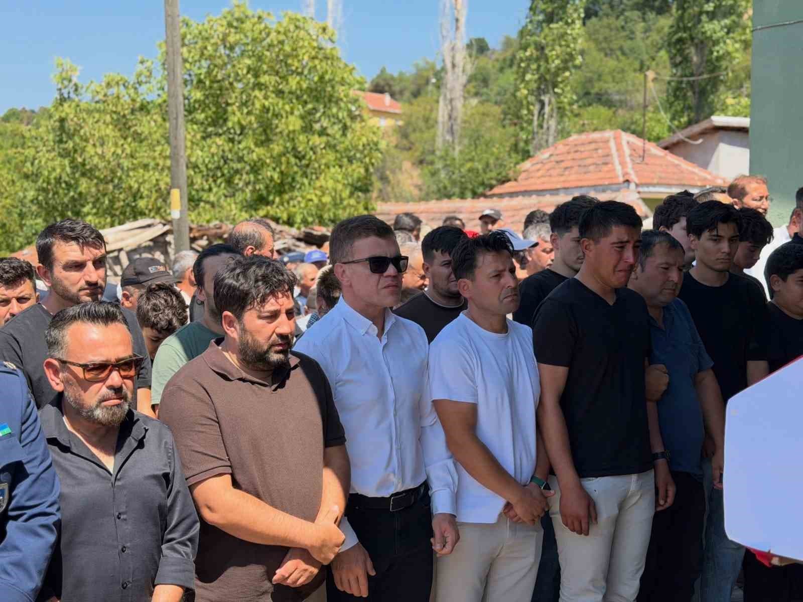 Simav’da Kıbrıs gazisi Nazlım Abay son yolculuğuna uğurlandı