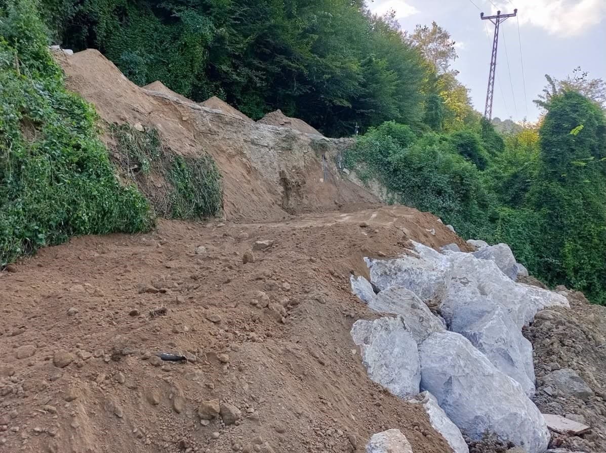 Dokuzdeğirmen köyünde heyelan çalışması