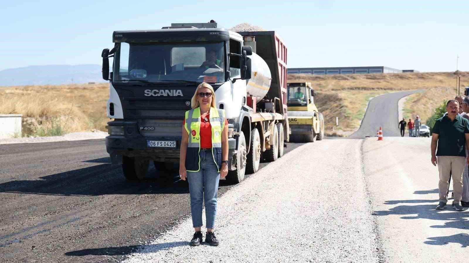 Merkezefendi’de yol çalışmaları hız kesmeden devam ediyor
