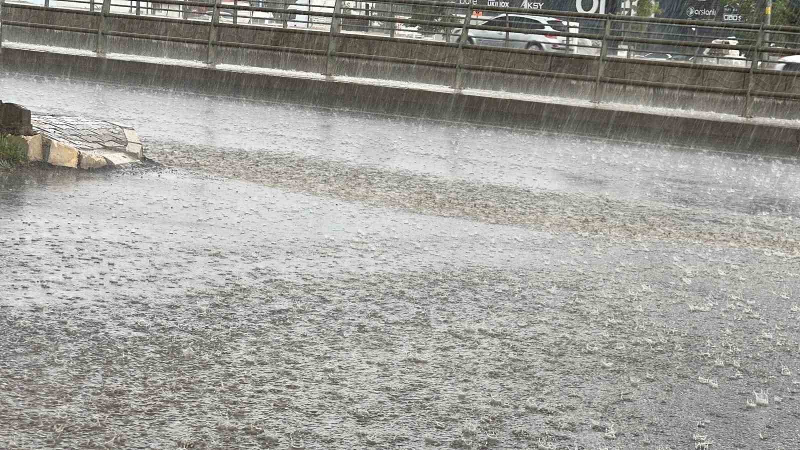 Kahramanmaraş’ta sağanak yağış etkili oldu