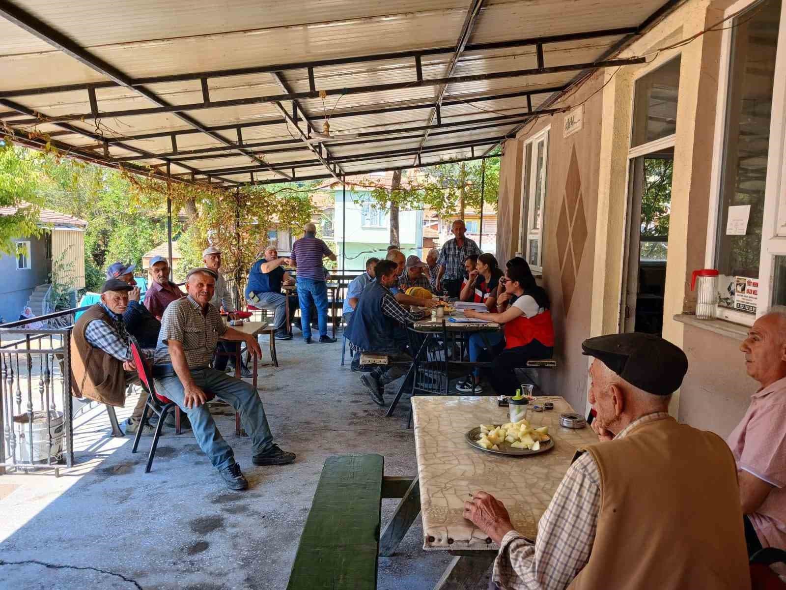 Emet Göncek köyünde organik kavun üretim alanları denetlendi