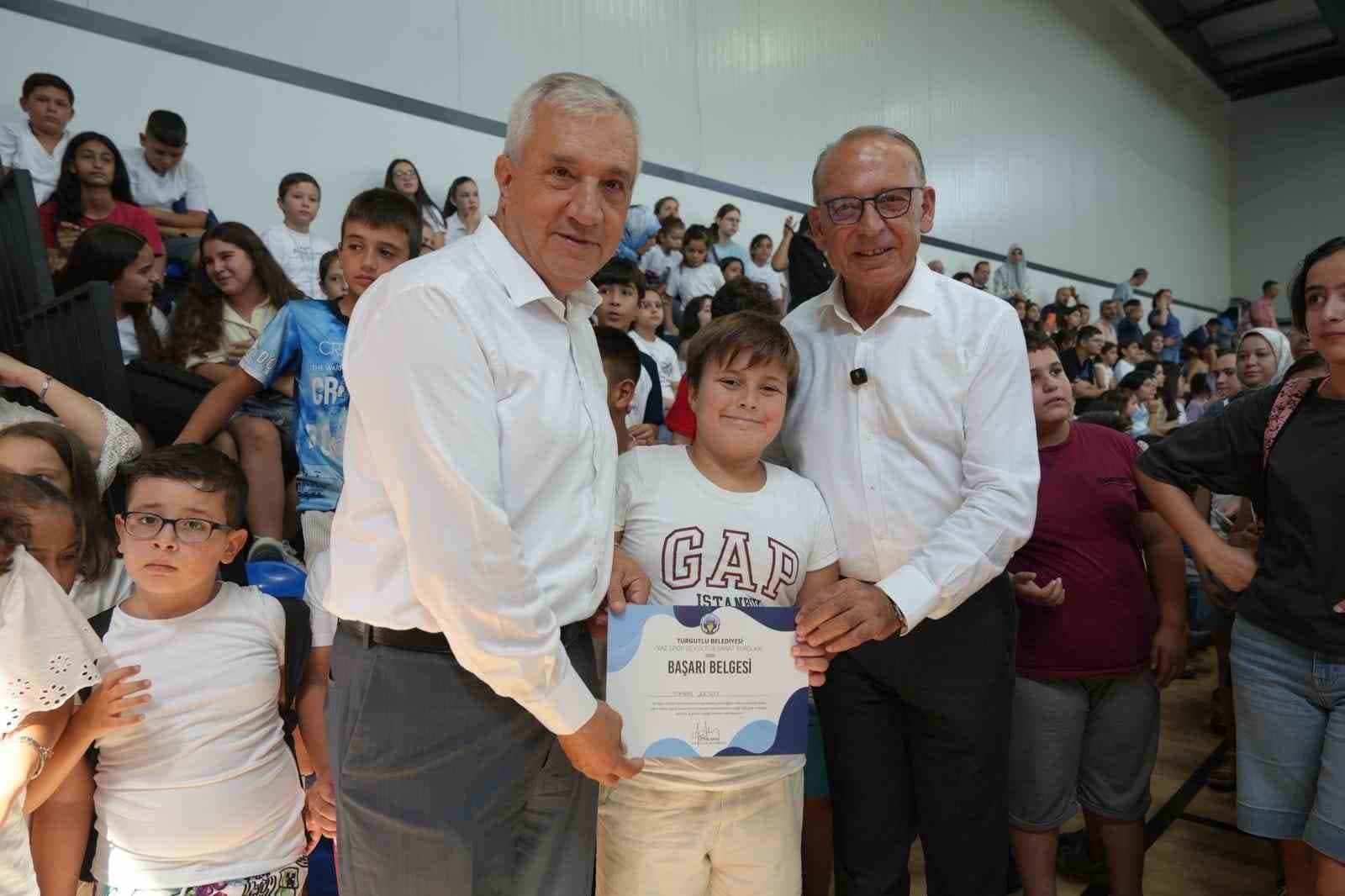Turgutlu’da 2 bin çocuk yazı spor ve sanatla geçirdi