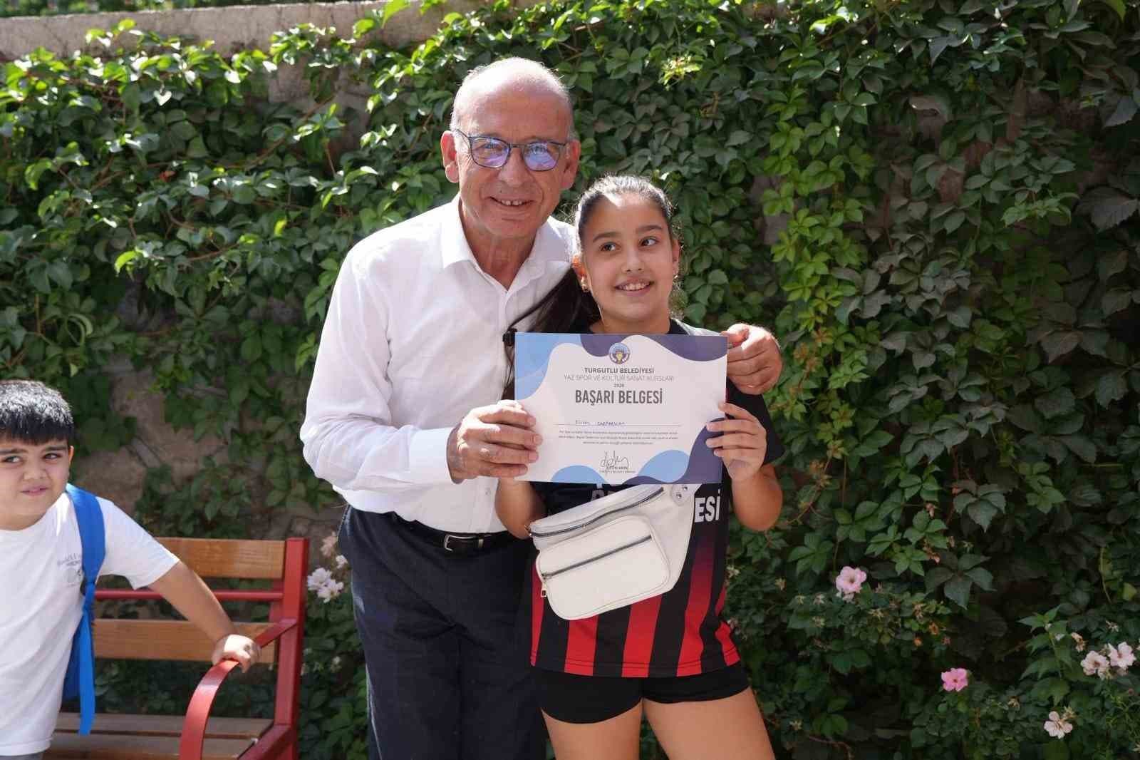 Turgutlu’da 2 bin çocuk yazı spor ve sanatla geçirdi